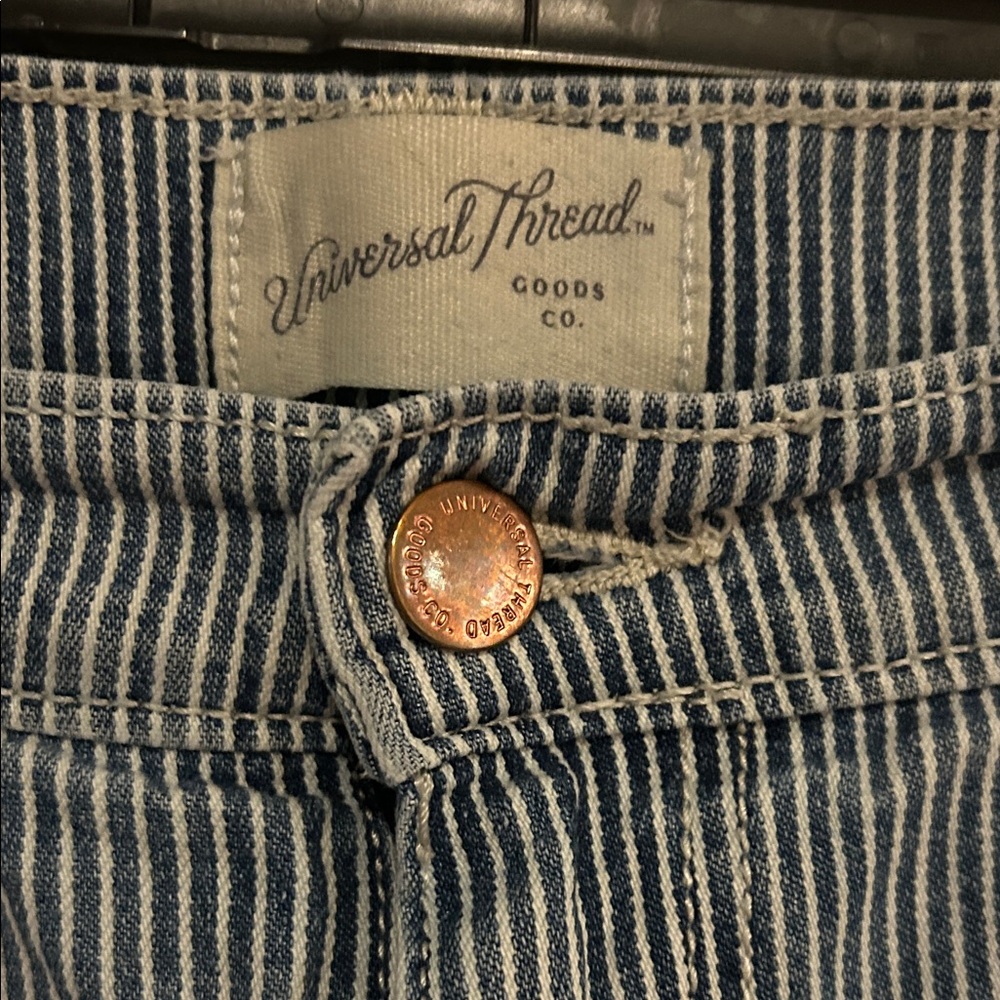 Universal Thread Boyfriend Jeans Blue and White Striped Straight Leg 10/30R
